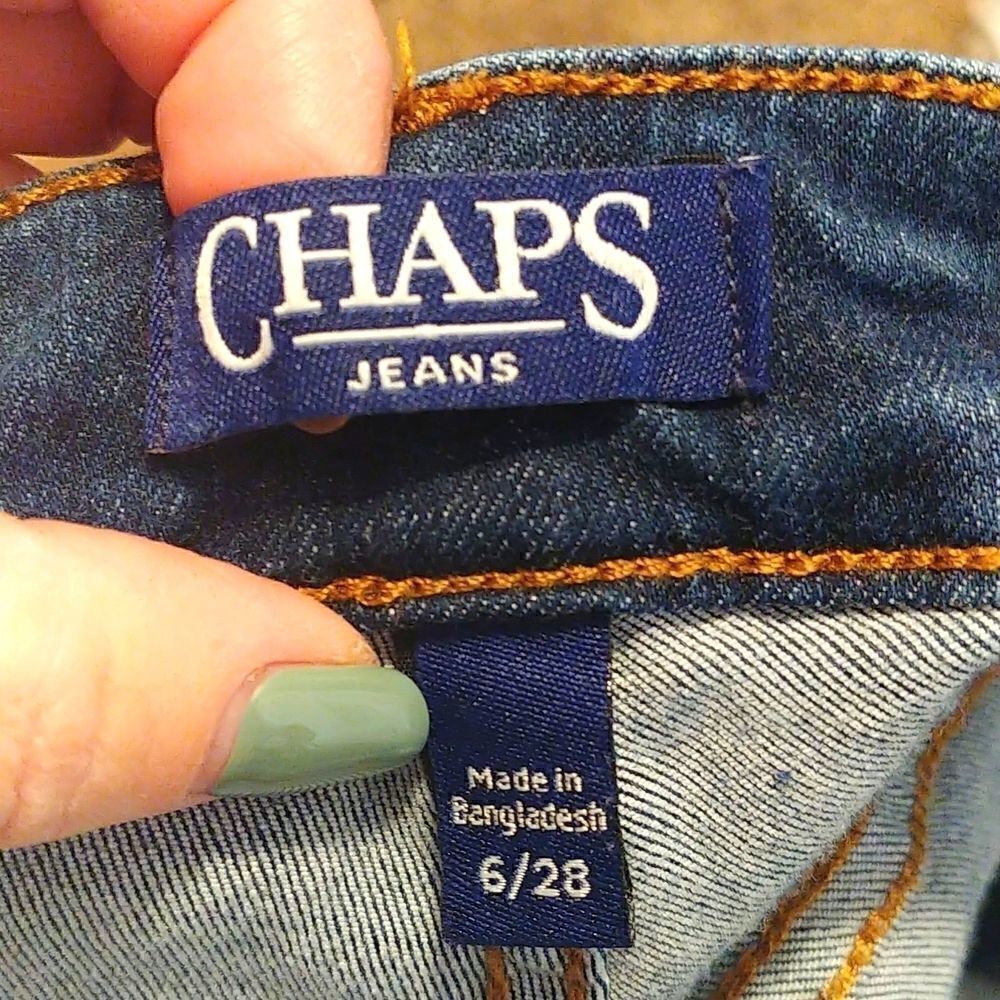 Chaps. Boot Cut Denim Jeans. Size 6/28. Great condition. - Picture 7 of 10